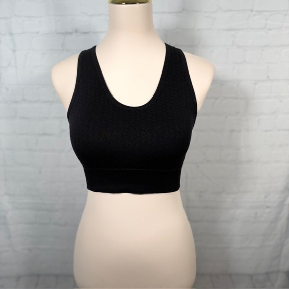 NWOT Pro-Fit Seamless Sports Bra Black Strappy Back Removable Cups L